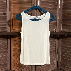 Cream Chico Travelers Shell